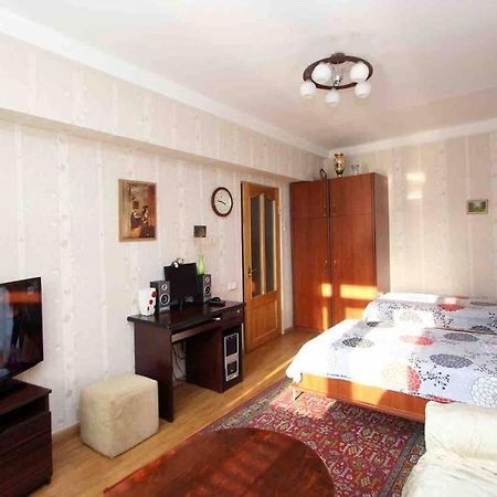 Cozy Apartment In The Center Of Єреван Екстер'єр фото