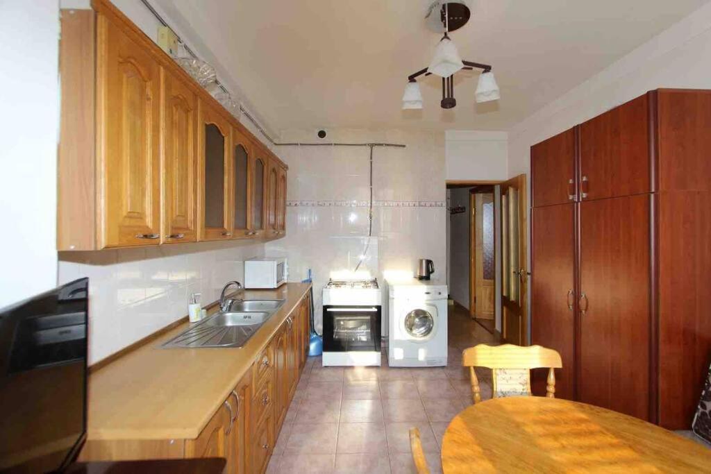 Cozy Apartment In The Center Of Єреван Екстер'єр фото